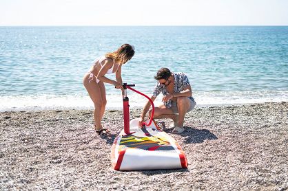 SUP (Stand Up Paddle) dla początkujących - wybór sprzętu i techniki
